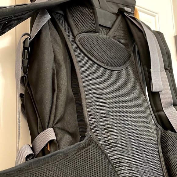 McKinley Backpack - Picture 6 of 12